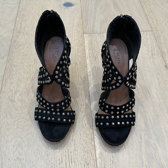 Alaia studded suede heels - Picture 3 of 7